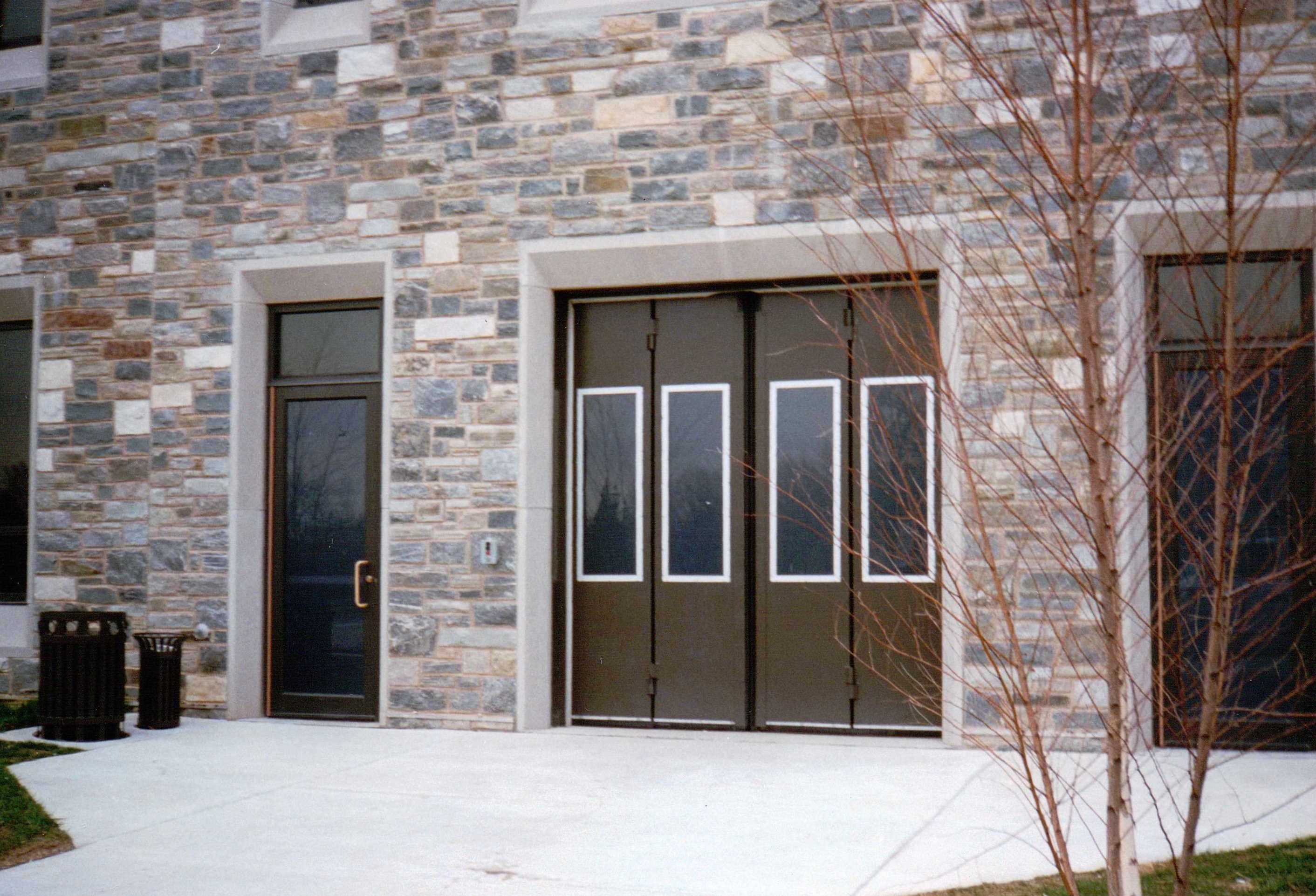 four fold door with windows for commercial application