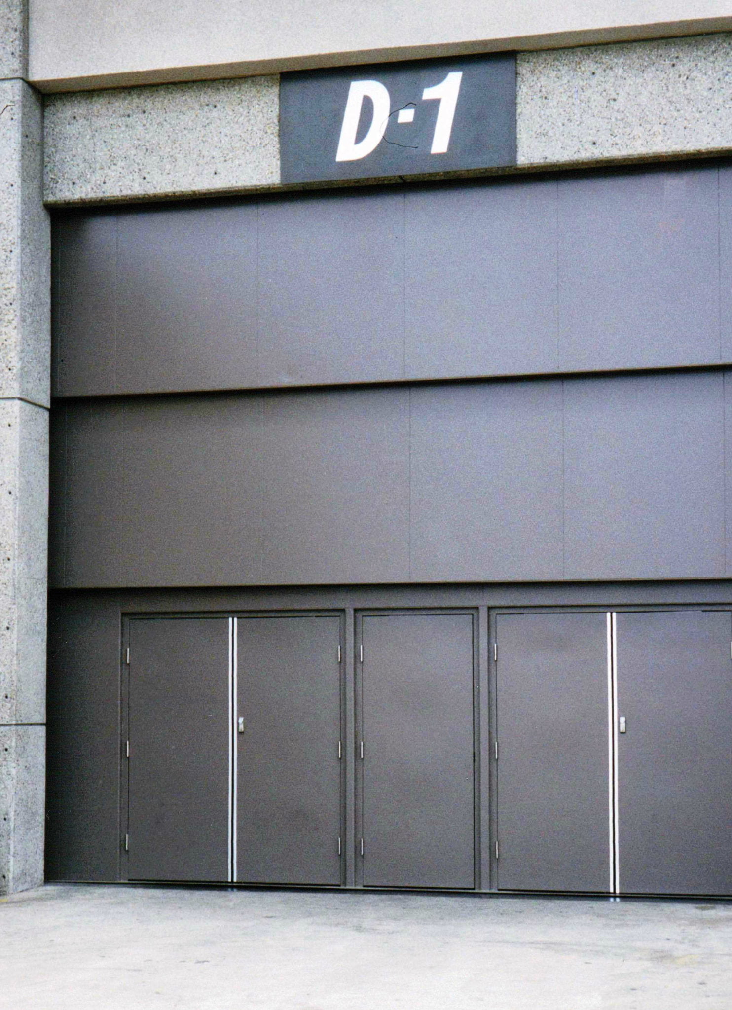 Vertical Lift Door with Mandoors on the Anaheim Convention Center